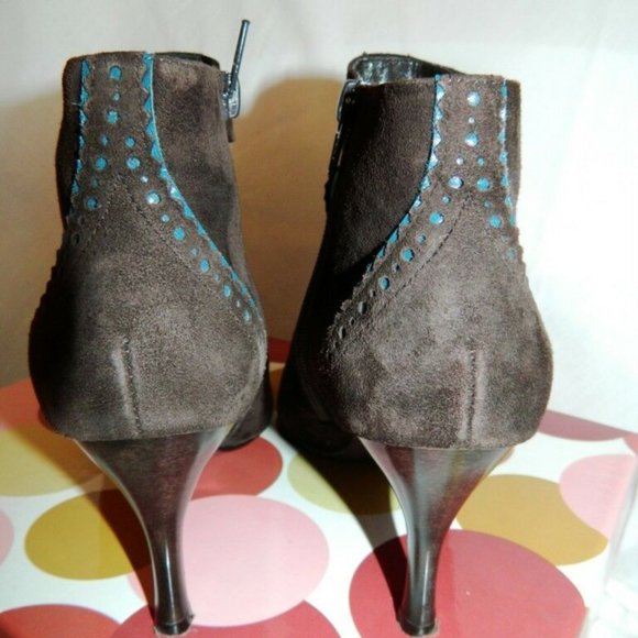Richard Tyler Brown Suede Ankle Boots with Teal Detail, US Sz. 6 1/2 w/box - Picture 6 of 12